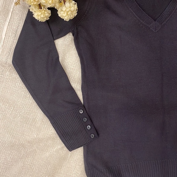 M&S dark blue black V- neck sweater - Picture 5 of 8